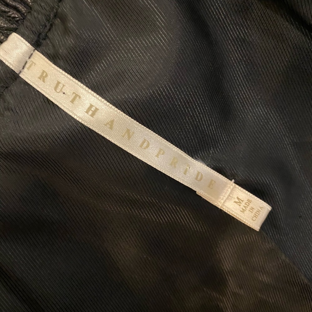 Truth & Pride Quilted Leather Bomber, like new, Md - Picture 10 of 15
